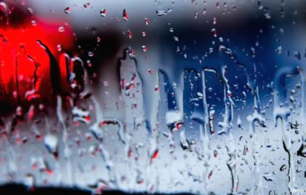     人保车险|雨季行驶安全小手册